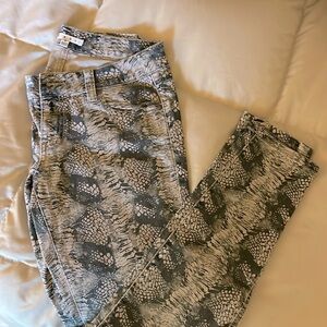 EUC, Cabi Diamondback skinnies size 4